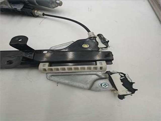 Foto 3ª: Elevalunas Eléctrico Delantero Derecho Nissan NV200 1.5 NV200 FURGÓN COMFORT [1.5 LTR. - 81 KW DCI CAT]