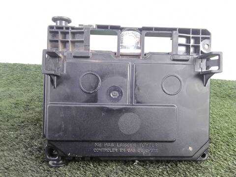 Foto 2ª: Caja Reles Fusibles Peugeot 407 2.0 HDI 135 6DRHRH 6DRHRE 6DRHRG 6DRHRJ) 136CV 100KW [RHR] (2006)