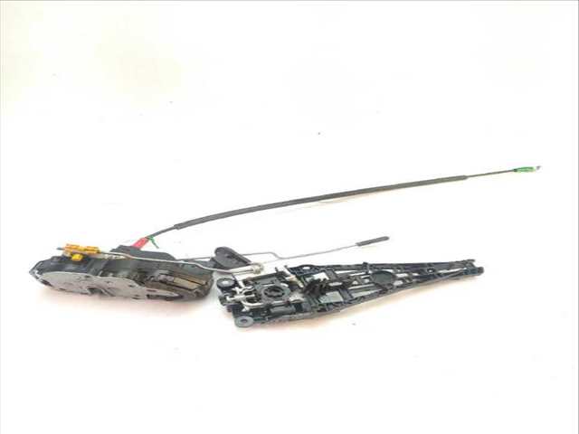 Foto 1ª: Cerradura Puerta Trasera Izquierda Opel Zafira 1.6 CDTI 75) (2011)