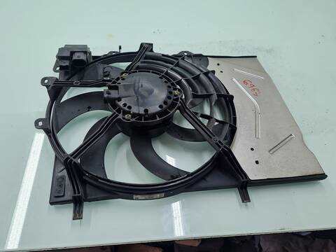 Foto 1ª: Electroventilador Opel Crossland 1.2 75) 131CV 96KW [D 12 XHT (EB2ADTS),B 12 XHT (EB2DTS),F 12 XHT (EB2] (2018)
