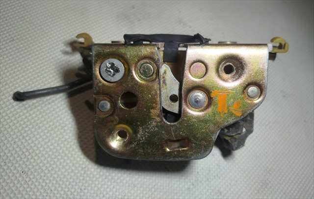 Foto 3ª: Cerradura Puerta Trasera Derecha Nissan Patrol 3.3 D SD33 (1987)