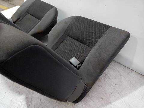 Foto 2ª: Asientos Traseros Toyota Rav4 2.0 LUNA 4X4 2003 ) 150CV [1AZFE] (2000)