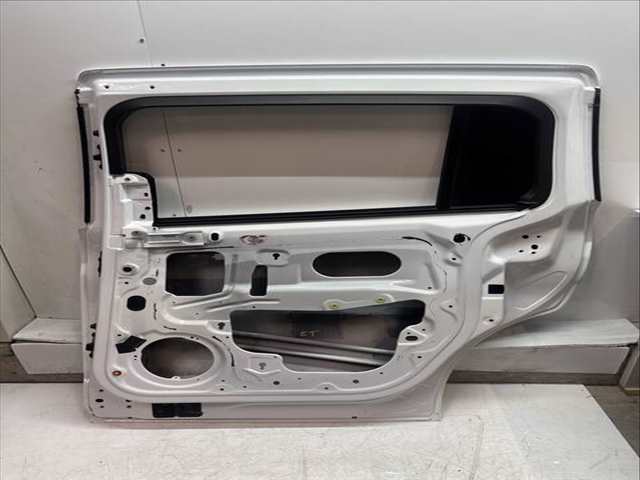 Foto 3ª: Puerta Trasera Derecha Ford C Max 1.5 TDCI 120 CV 88KW GRAND [XWDG]