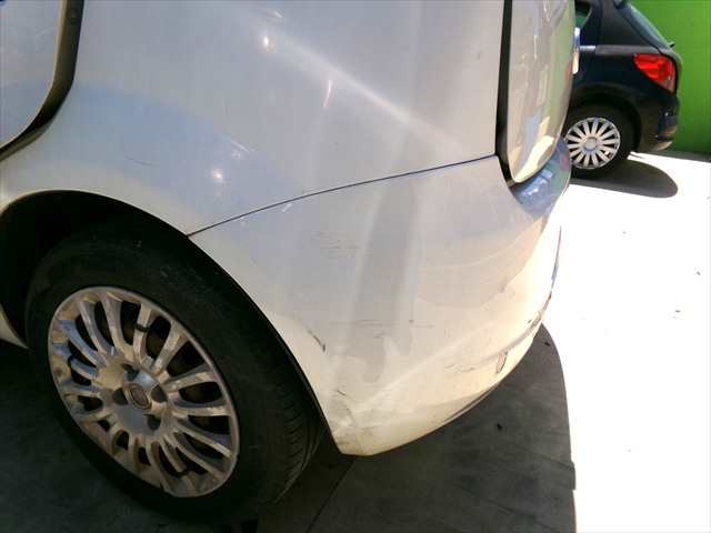 Foto 3ª: Paragolpes Trasero Fiat Punto 1.3 JTD 2006-2012 [199A2000] (2011)