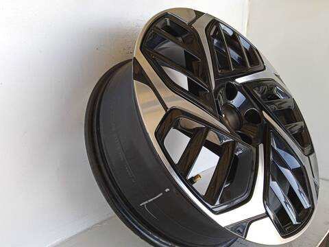 Foto 3ª: LLanta Aleacion Citroen C4 1.2 PURETECH 130 BAHNSA BAHNSB) 131CV 96KW [HNS (EB2ADTS)] (2023)