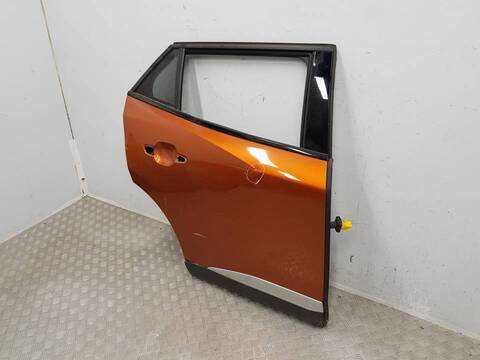Foto 3ª: Puerta Trasera Derecha Peugeot 2008 GT LINE