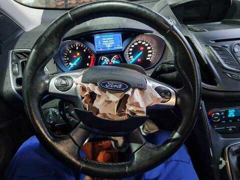 Volante Ford Kuga TITANIUM 163CV 120KW