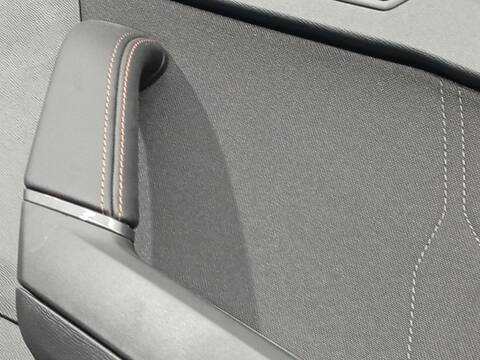 Foto 4ª: Asientos Traseros Cupra Leon 1.5 ETSI 150CV 110KW [DXDB] (2025)