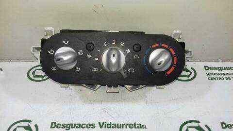 Mando Calefacción A. A. Renault Twingo 1.5 DCI DIESEL 64CV 47KW