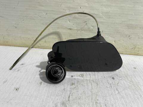 Tapa Exterior Combustible Volkswagen Golf COMFORTLINE BLUEMOTION 150CV 110KW