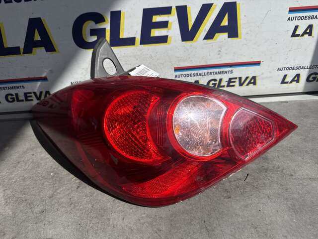 Piloto Trasero Izquierdo Nissan Tiida 1.6I 16V 110CV
