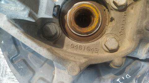 Foto 3ª: Mangueta Delantera Izquierda Volvo S60 D5 BERLINA 163CV 120KW [D5244T] (2002)