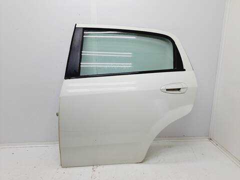 Puerta Trasera Izquierda Fiat Punto DYNAMIC 75CV 55KW