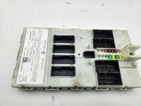 Caja Reles Fusibles Bmw Serie 1 114 118D 150CV 110KW