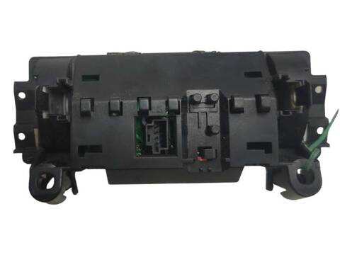 Foto 3ª: Mando Climatizador Mercedes Clase E 180 E 500 211.070) 306CV (2002)