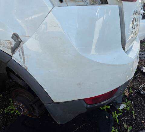 Foto 3ª: Paragolpes Trasero Ford Kuga TREND 140CV 103KW (2010)