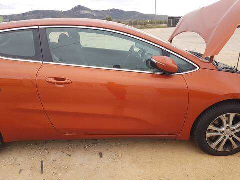 Foto 1ª: Puerta Delantera Derecha Kia Ceed 1.6 CRDI 110 110CV 81KW JD) [D4FB] (2013)