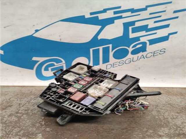 Caja Reles Fusibles Toyota Yaris 1.0 VVT-I
