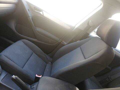 Asiento Delantero Derecho Volkswagen Golf CAYC