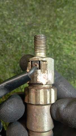 Foto 2ª: Inyectores Nissan Patrol 2.8 TD Y61 TD6 [RD28ETI] (1999)