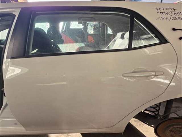 Puerta Trasera Izquierda Toyota Auris HYBRID ACTIVE 136CV 100KW