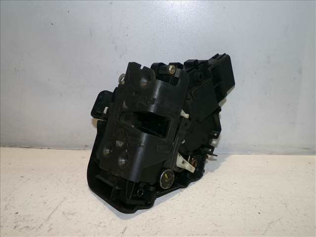 Cerradura Puerta Delantera Derecha Ford Focus 1.6 G 2004-2008
