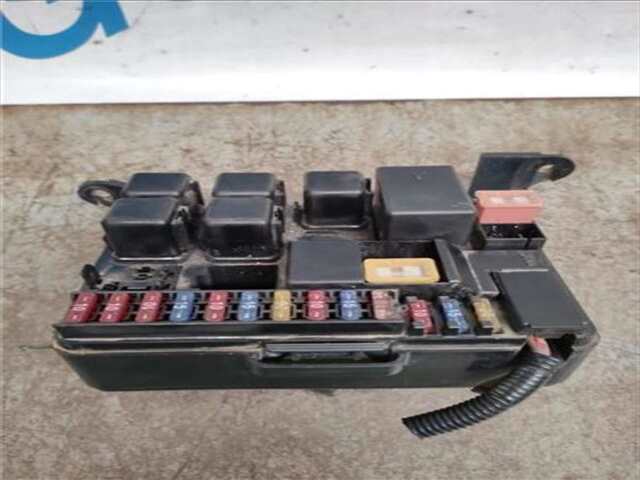 Foto 3ª: Caja Reles Fusibles Opel Frontera 2.4 I (53MWL4) [C 24 NE]