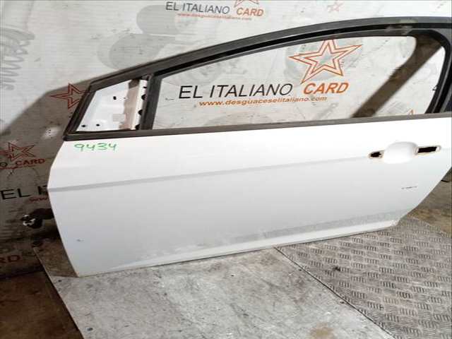 Foto 3ª: Puerta Delantera Izquierda Ford Focus TREND 95CV 70KW [T3DA] (2011)