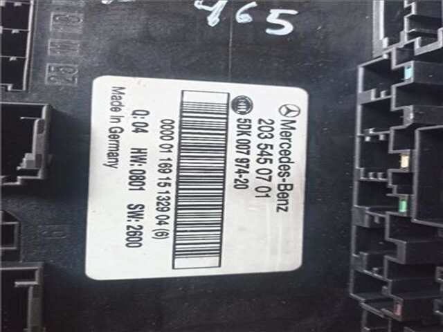 Foto 2ª: Caja Reles Fusibles Mercedes Clase C 160 2.2 200 CDI (203.004) [2.2 LTR. - 85 KW CDI CAT] [OM 611.962]