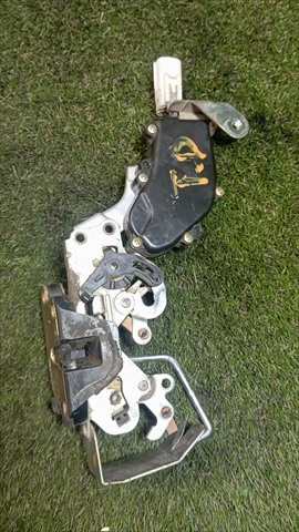 Foto 4ª: Cerradura Puerta Trasera Derecha Toyota 4 Runner 3.0 T DIESEL (1993)