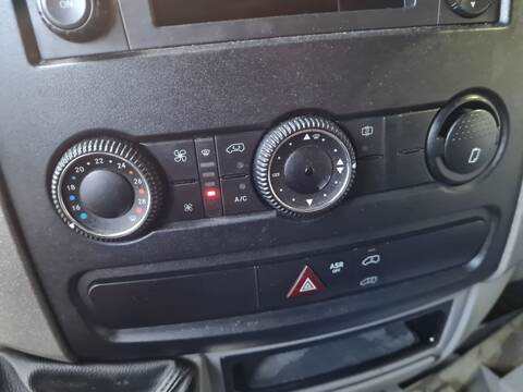 Mando Calefacción A. A. Mercedes Sprinter 310/313/316 CDI 906.631/633/635/637) 95CV 70KW CAJA CERRADA