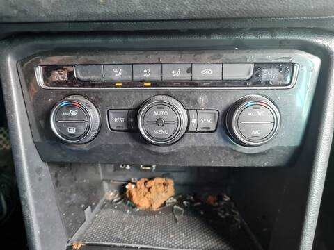 Mando Calefacción A. A. Volkswagen Tiguan ADVANCE BMT 150CV 110KW