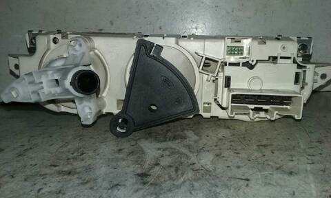 Foto 2ª: Mando Calefacción A. A. Ford Focus 1.6 TDCI CAT BERLINA 109CV 80KW [G8DA] (2005)