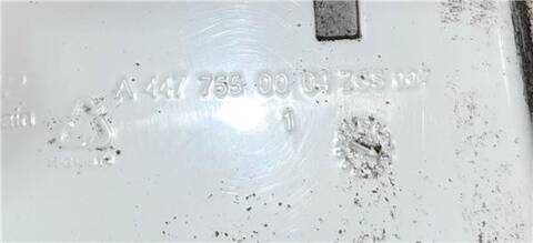 Foto 2ª: Tapa Exterior Combustible Mercedes Vito 109/111 CDI WORKER COMPACTA CDI CAT 114CV 84KW FURGON [R9M 503] (2018)