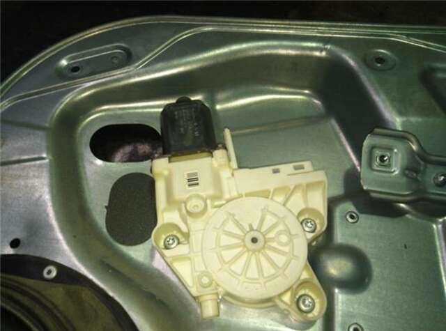 Foto 3ª: Elevalunas Eléctrico Delantero Derecho Ford Focus 1.6 TI [HXDA]