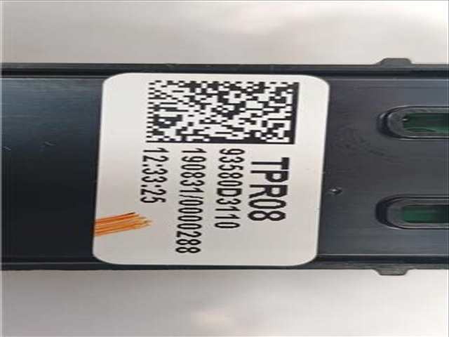 Foto 2ª: Botonera Elevalunas Hyundai Tucson 1.6 GDI 132CV 97KW [G4FD] (2020)