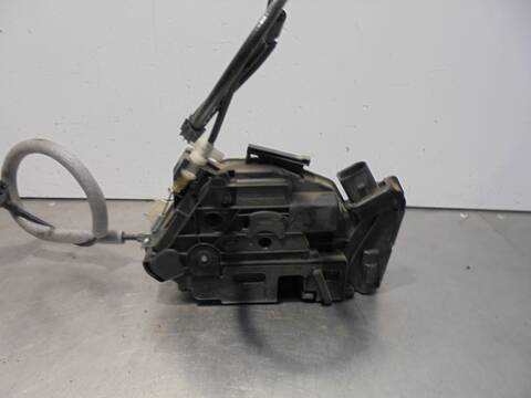 Foto 3ª: Cerradura Puerta Delantera Derecha Skoda Fabia AMBITION 75CV 55KW [CAY] (2013)