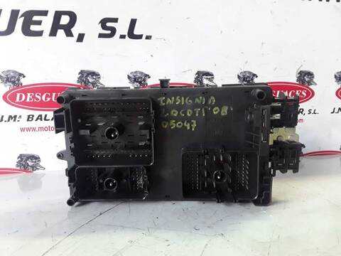 Foto 2ª: Caja Reles Fusibles Opel Insignia ESSENTIA 2.0 CDTI 131CV (2008)