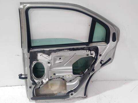 Foto 2ª: Puerta Trasera Derecha Ford Mondeo GHIA 06.2003 ) D) BERLINA 131CV 96KW [FMBA - N7BA] (2004)
