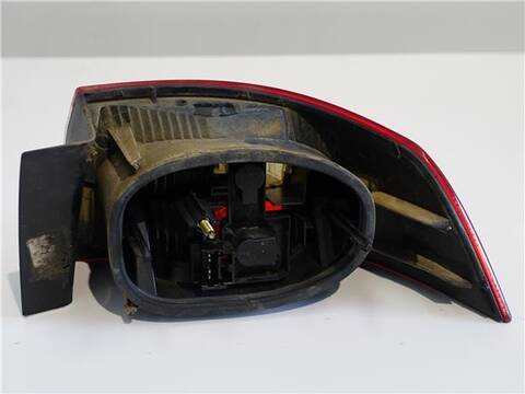 Foto 2ª: Piloto Trasero Izquierdo Renault Laguna 1.6 16V BG0A BG0L) 107CV 79KW [G / K4M D7] (2002)