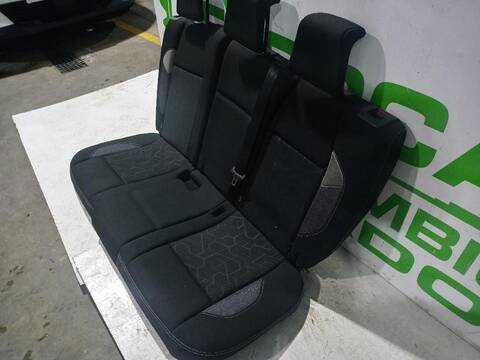 Foto 2ª: Asientos Traseros Peugeot 2008 ALLURE 110CV (2013)