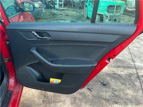 Elevalunas Eléctrico Trasero Derecho Skoda Rapid 1.6 TDI 105CV 77KW