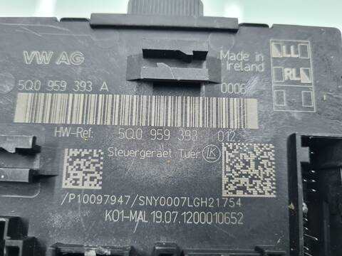Foto 3ª: Centralita Motor ECU Audi A3 AMBIENTE 150CV 110KW [CRBC] (2013)