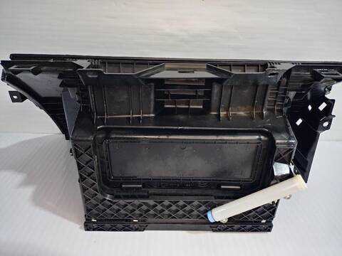 Foto 3ª: Guantera Jaguar E Pace 2.0 D150 AWD 150CV X540) [204DTD(AJ20D4) 204DTF(AJ20D4)] (2017)