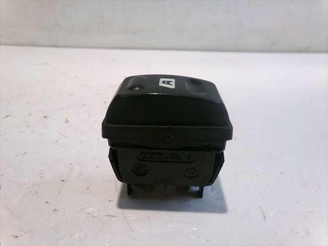 Foto 2ª: Botonera Elevalunas Citroen Xsara 1.6 HDI 1999-2010 [9HX] (2007)