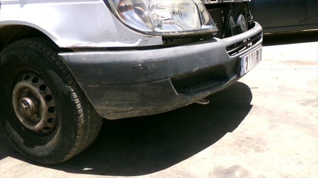 Foto 2ª: Paragolpes Delantero Mercedes Sprinter 2.2 CDI W903,1995-2006 [611987] (2005)