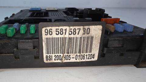 Foto 3ª: Caja Reles Fusibles Citroen C5 4HXDW12TED4FAP BERLINA AUT. (2005)