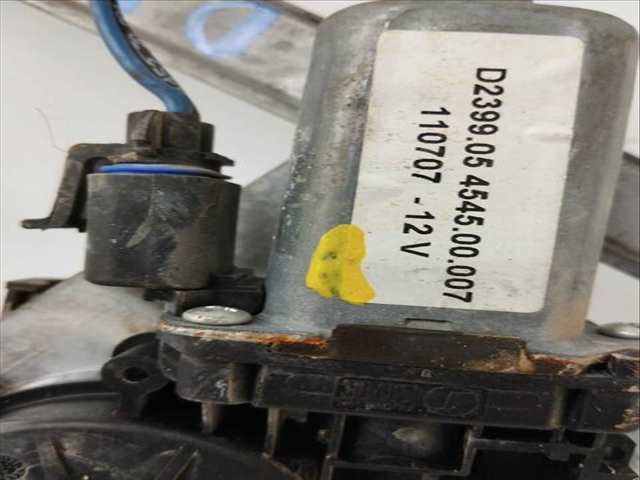 Foto 3ª: Elevalunas Eléctrico Delantero Derecho Volkswagen Polo AIR BERLINA 60CV 44KW [APQ] (1999)