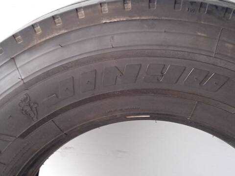 Foto 3ª: Neumatico Renault Camion 2.4 DIESEL 72CV 53KW 8140.61.235 CAJA/CHASIS