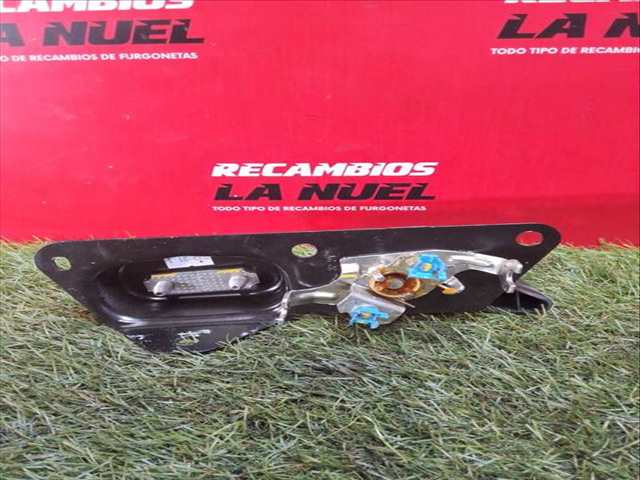 Foto 4ª: Maneta Interior Trasera Derecha Opel Combo 1.5 D 102CV 75KW FURGONETA [YH01] (2022)